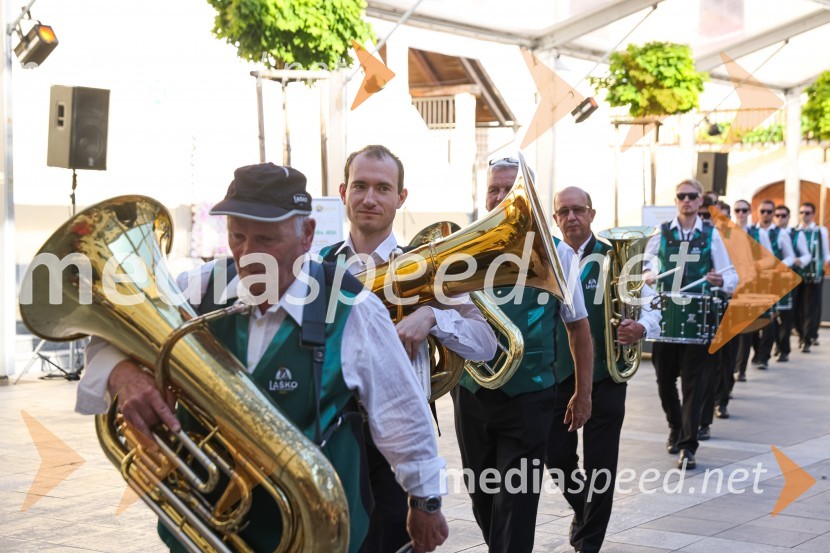 Pivo in cvetje 2021, petek