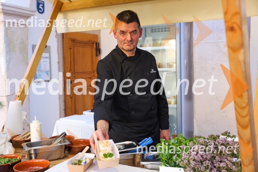 Pivo in cvetje 2021, petek