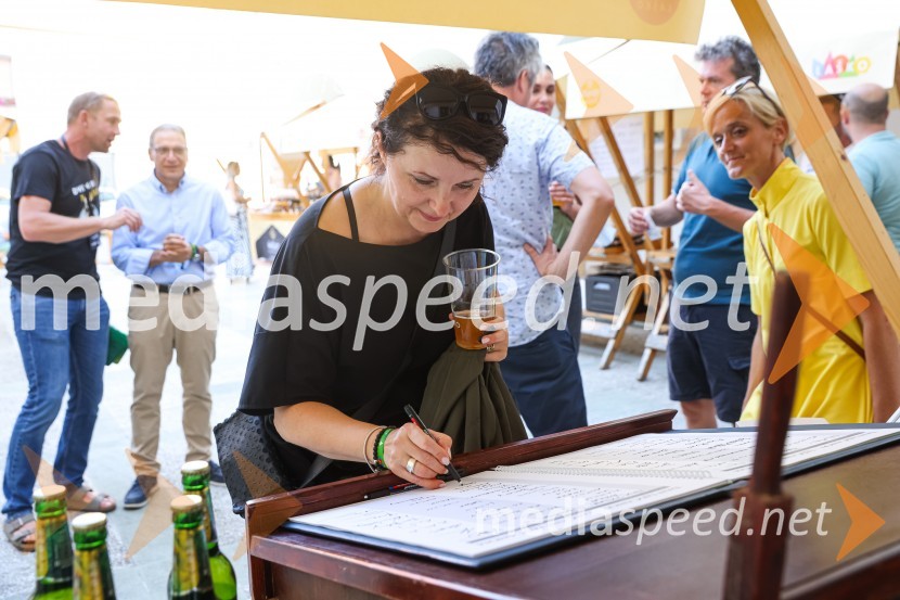 Pivo in cvetje 2021, petek