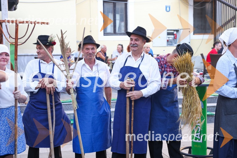 Pivo in cvetje 2021, petek