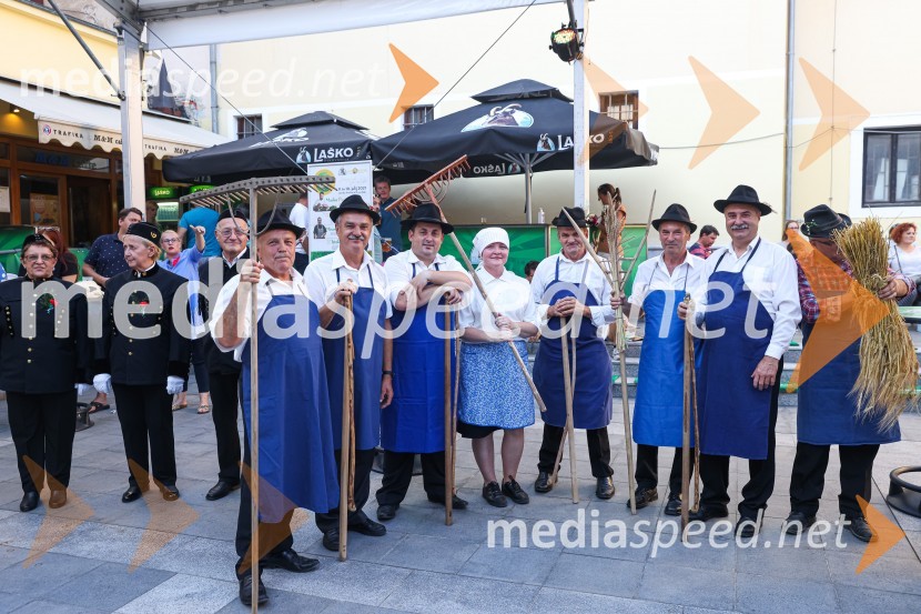 Pivo in cvetje 2021, petek