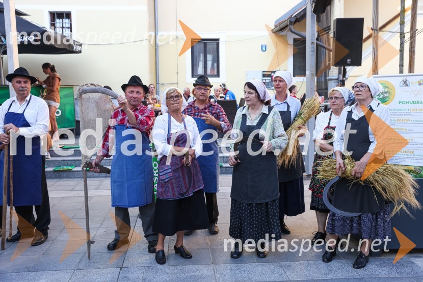 Pivo in cvetje 2021, petek