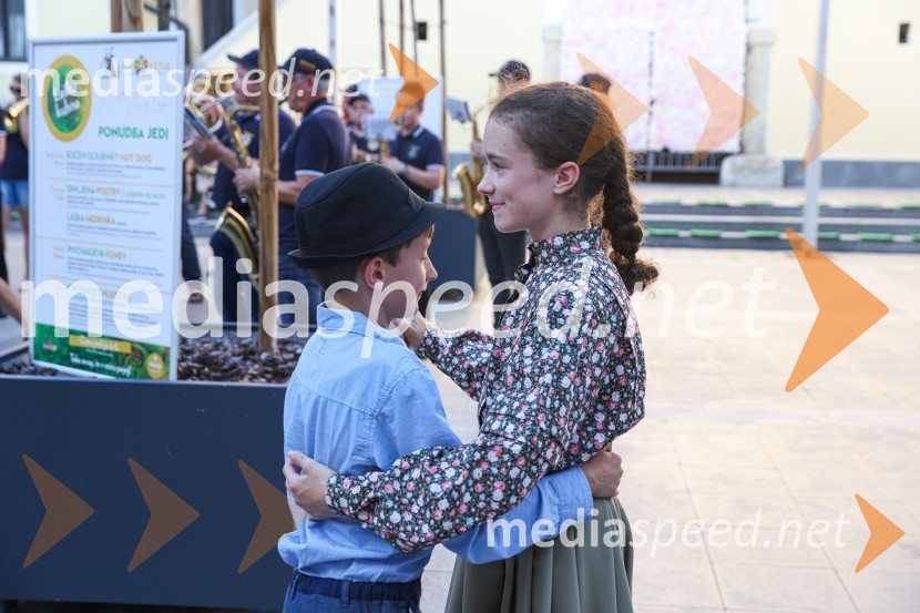 Pivo in cvetje 2021, petek