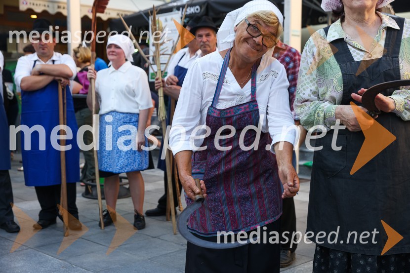 Pivo in cvetje 2021, petek