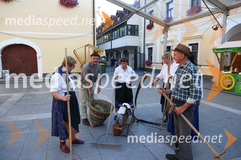 Pivo in cvetje 2021, petek
