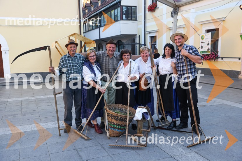 Pivo in cvetje 2021, petek