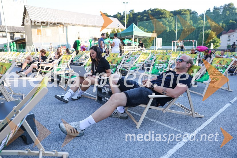 Pivo in cvetje 2021, petek