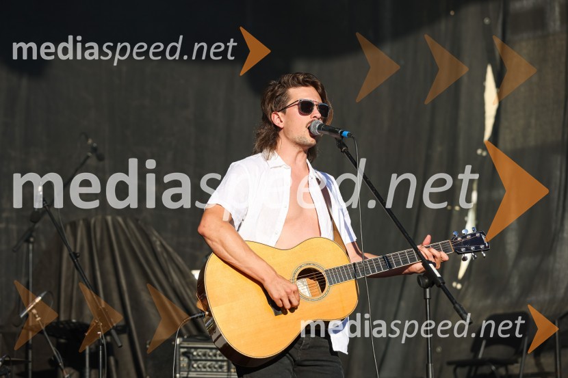 Pivo in cvetje 2021, petek