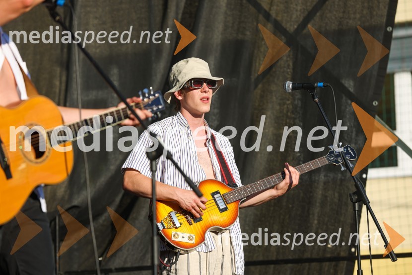 Pivo in cvetje 2021, petek