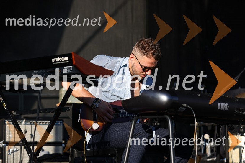 Pivo in cvetje 2021, petek