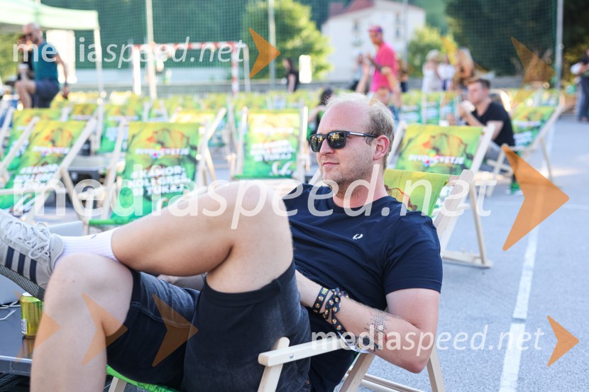 Pivo in cvetje 2021, petek