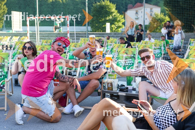 Pivo in cvetje 2021, petek