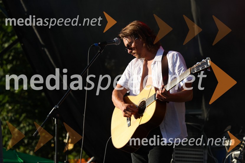 Pivo in cvetje 2021, petek