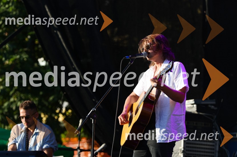 Pivo in cvetje 2021, petek