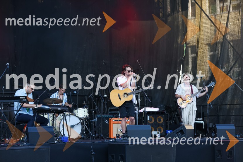 Pivo in cvetje 2021, petek