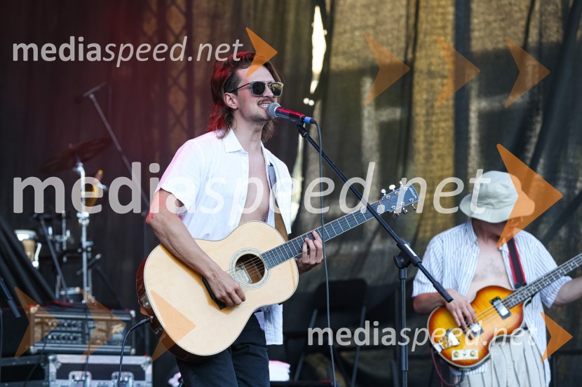 Pivo in cvetje 2021, petek