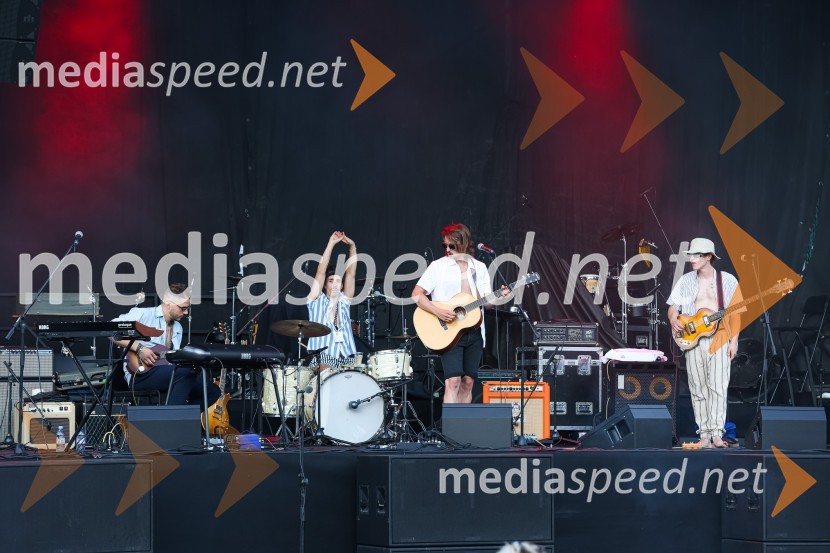 Pivo in cvetje 2021, petek