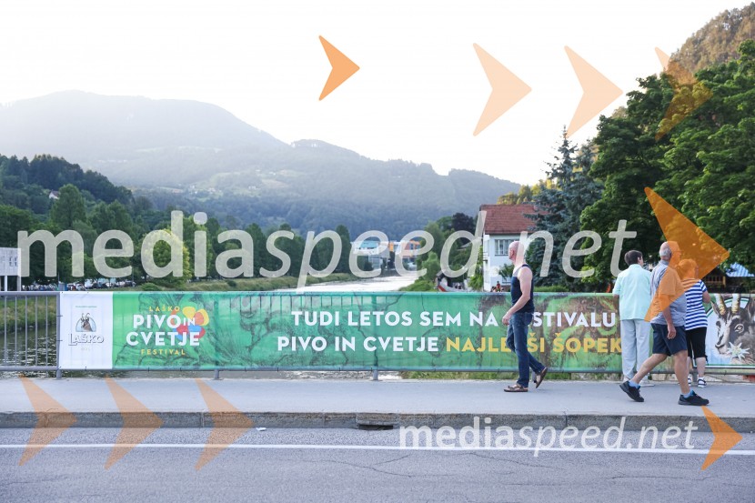 Pivo in cvetje 2021, petek