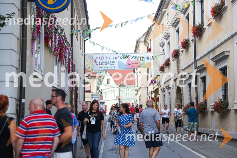 Pivo in cvetje 2021, petek