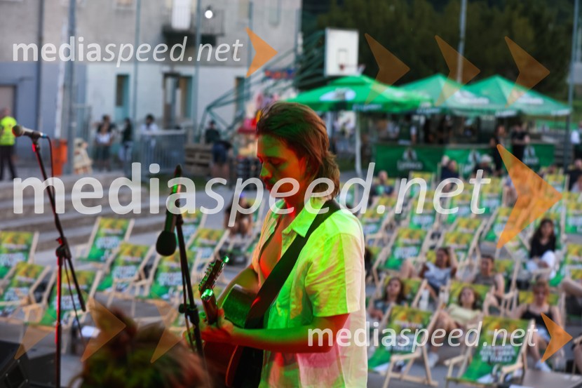 Pivo in cvetje 2021, petek