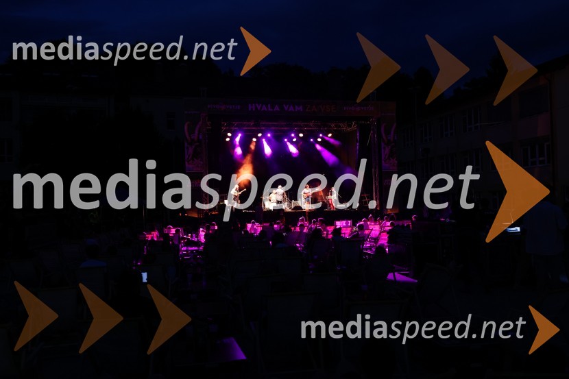 Pivo in cvetje 2021, petek