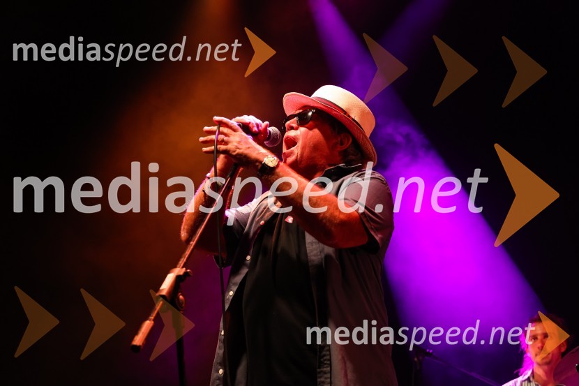 Pivo in cvetje 2021, petek