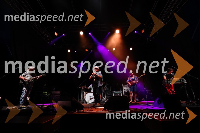 Pivo in cvetje 2021, petek