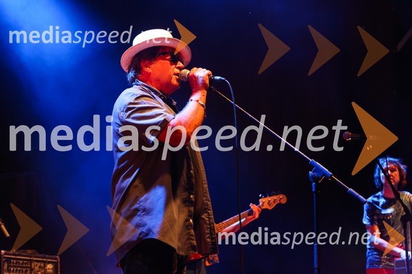  Gregor Skočir, pevec skupine Big Foot MamaPivo in cvetje 2021, petek