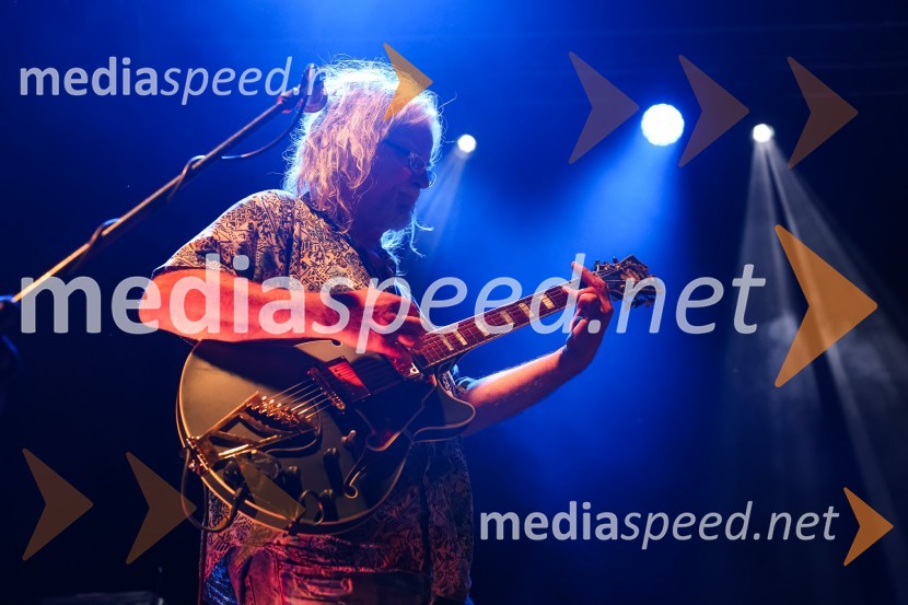 Pivo in cvetje 2021, petek