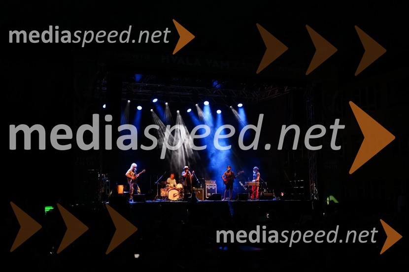 Pivo in cvetje 2021, petek