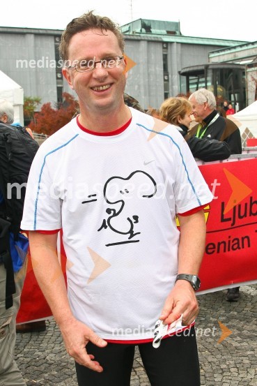 Boštjan Lajovic, TV voditelj in novinar, tekmovalkec polmaratona (21 km)Ljubljanski maraton