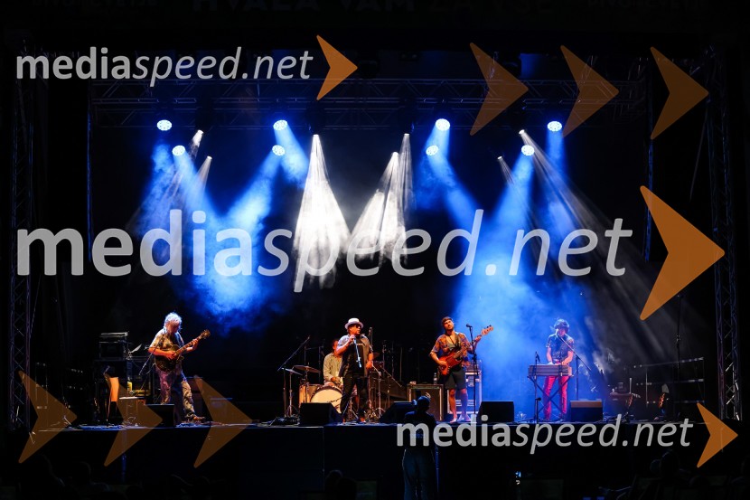 Pivo in cvetje 2021, petek