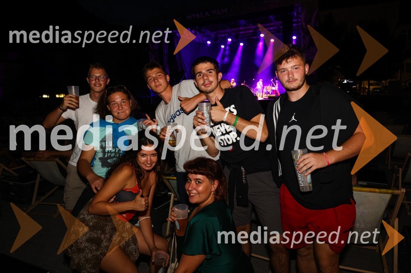 Pivo in cvetje 2021, petek