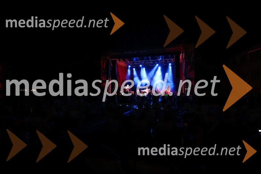 Pivo in cvetje 2021, petek