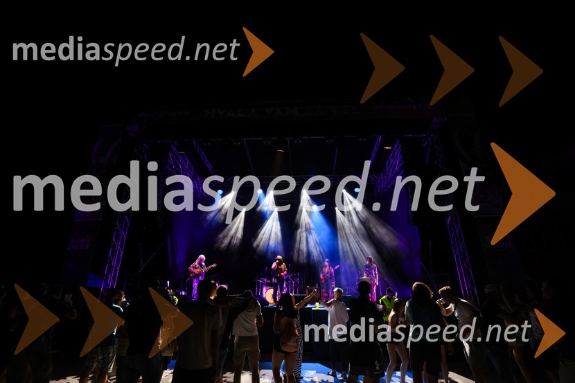 Pivo in cvetje 2021, petek