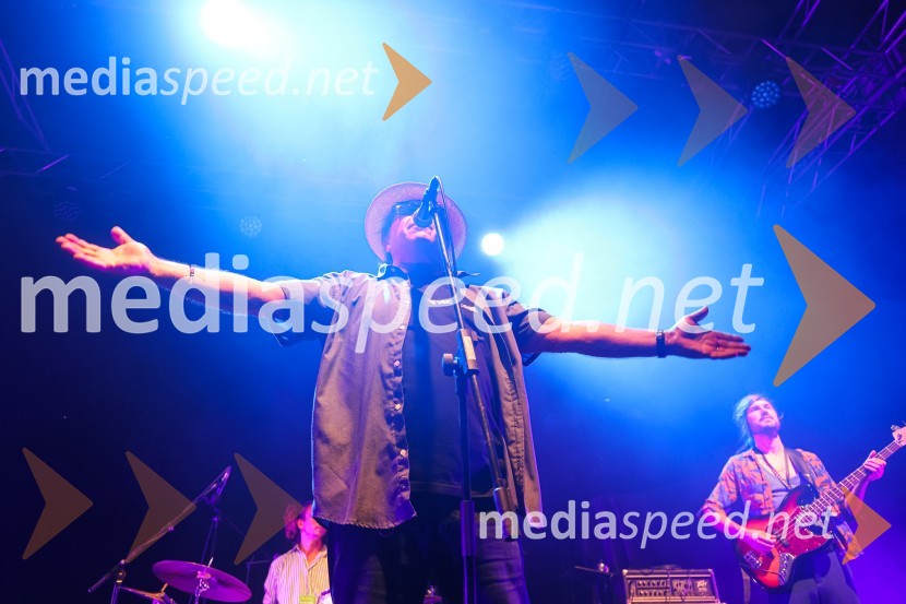  Gregor Skočir, pevec skupine Big Foot MamaPivo in cvetje 2021, petek