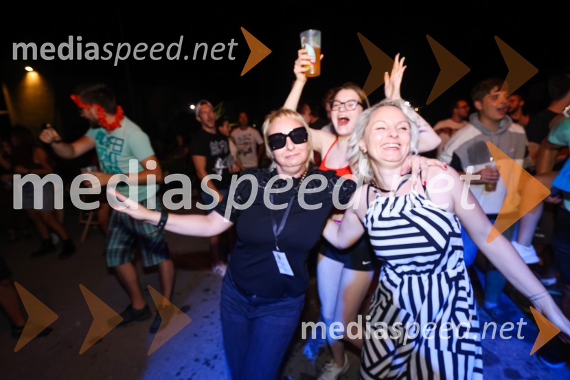 Pivo in cvetje 2021, petek