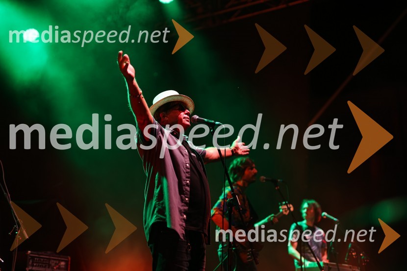  Gregor Skočir, pevec skupine Big Foot MamaPivo in cvetje 2021, petek