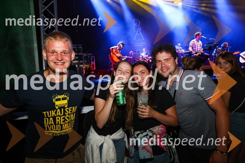 Pivo in cvetje 2021, petek