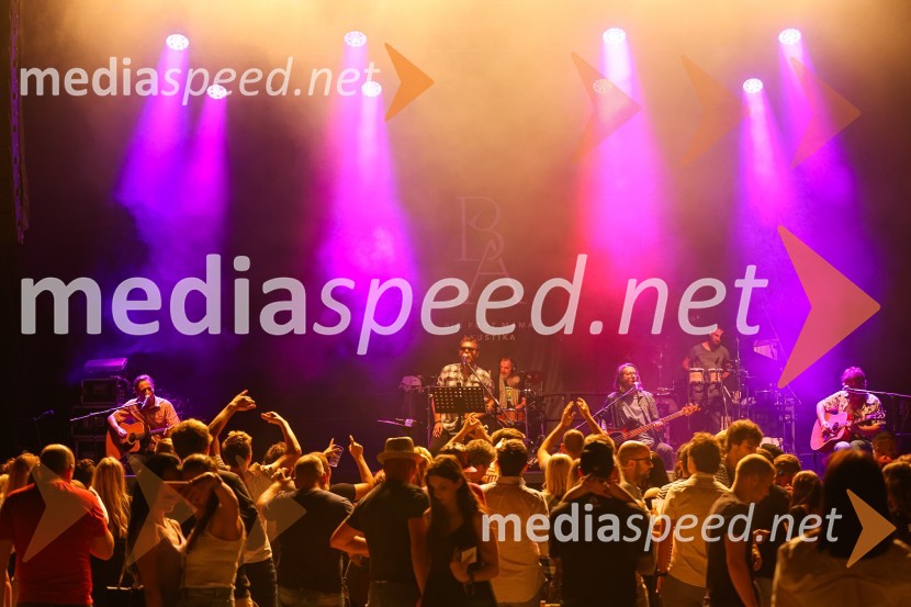 Pivo in cvetje 2021, petek