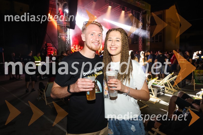 Pivo in cvetje 2021, petek