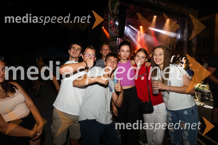 Pivo in cvetje 2021, petek