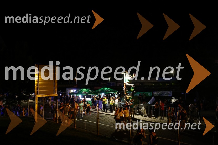 Pivo in cvetje 2021, petek