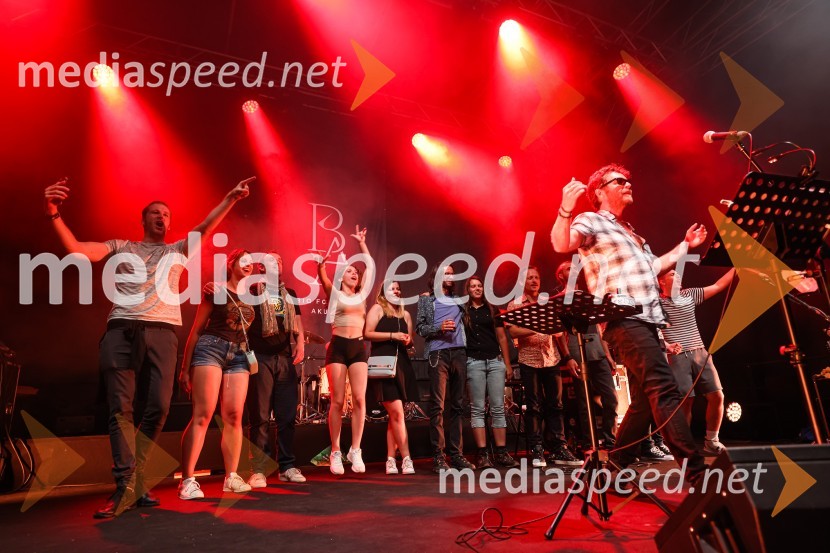 Pivo in cvetje 2021, petek