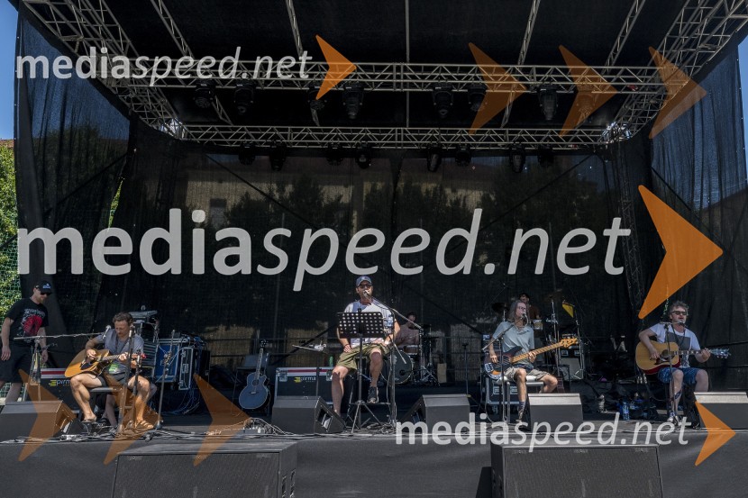 Pivo in cvetje 2021, petek