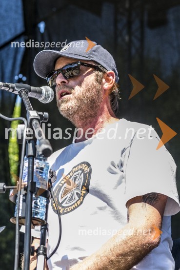 Pivo in cvetje 2021, petek