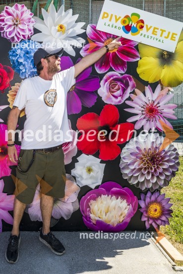 Pivo in cvetje 2021, petek