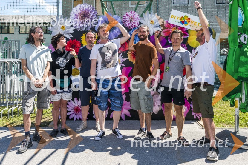 Pivo in cvetje 2021, petek