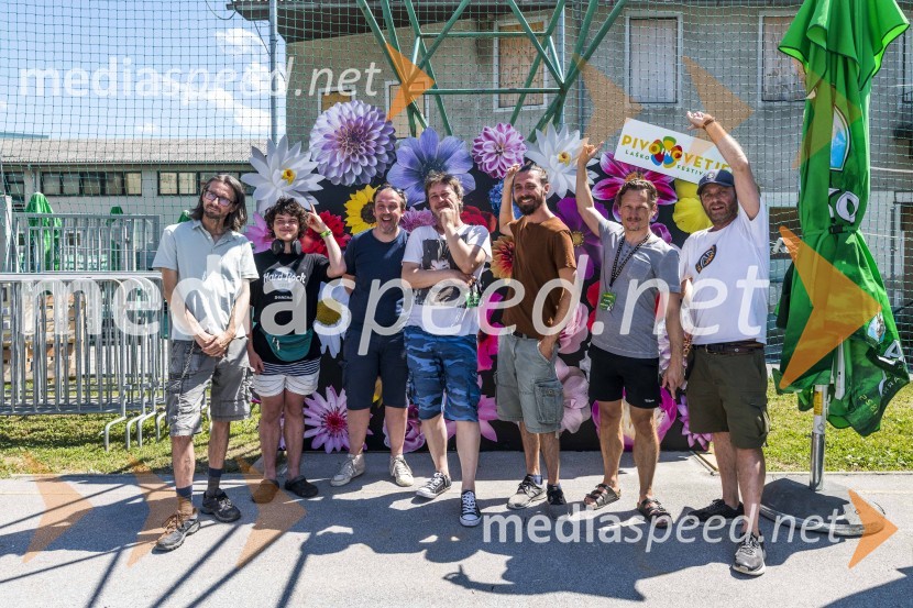 Pivo in cvetje 2021, petek