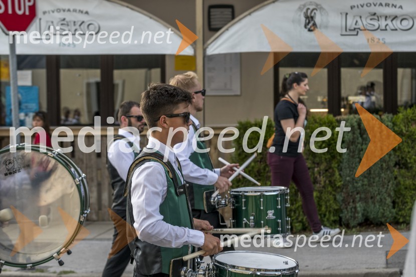 Pivo in cvetje 2021, petek